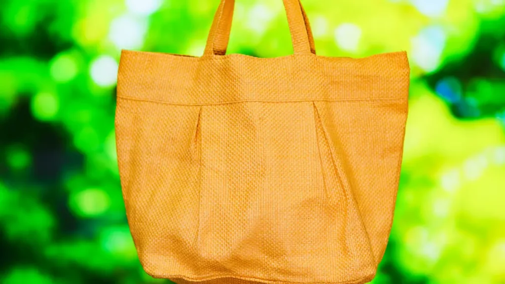 Sacolas de TNT uma alternativa sustentável Sacolas de TNT uma alternativa sustentável